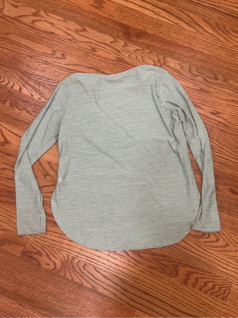 Girls Old Navy Active Sage Long-Sleeve Crewneck Top